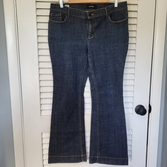 Daisy Fuentes Women's Jeans 12P Denim Petite Boot Cut Excellent Condition - Picture 1 of 5